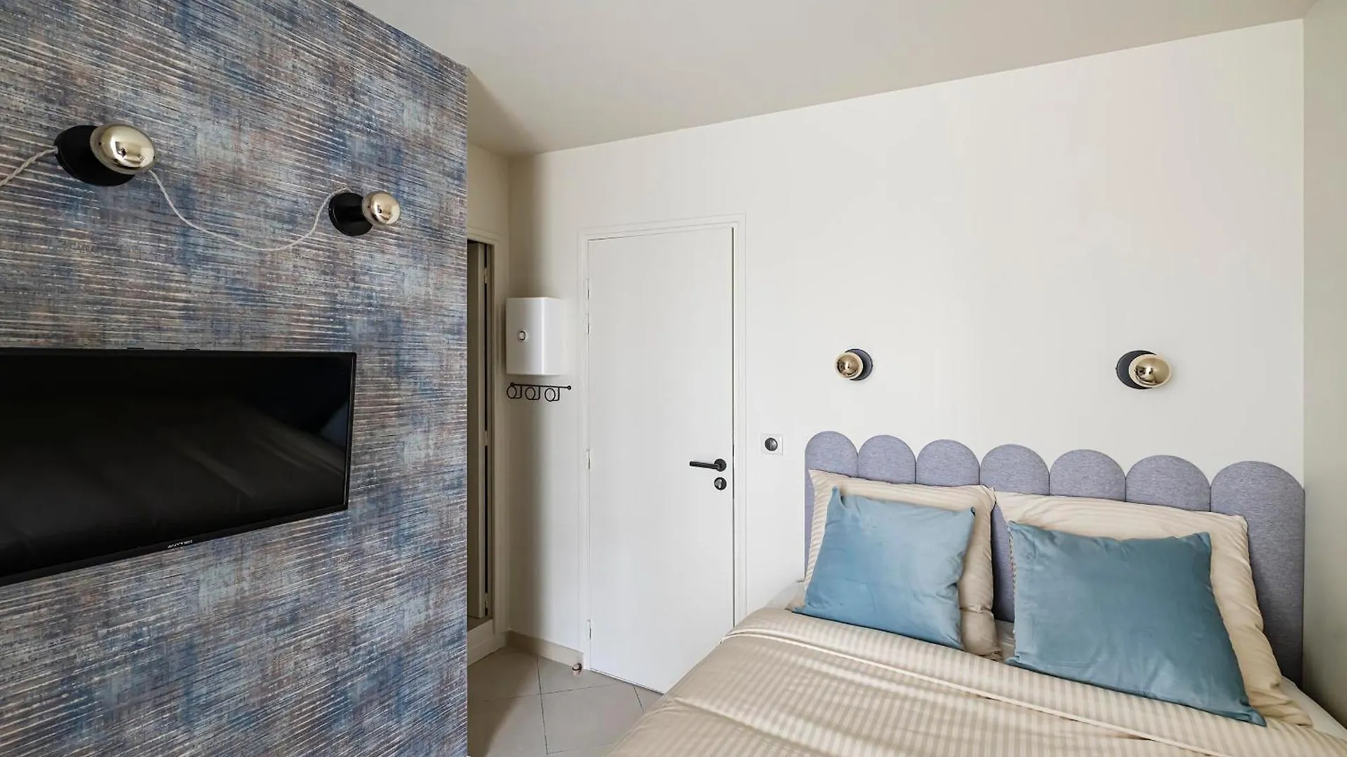 - Mall Room - Duke Housing Creteil 0*,  France